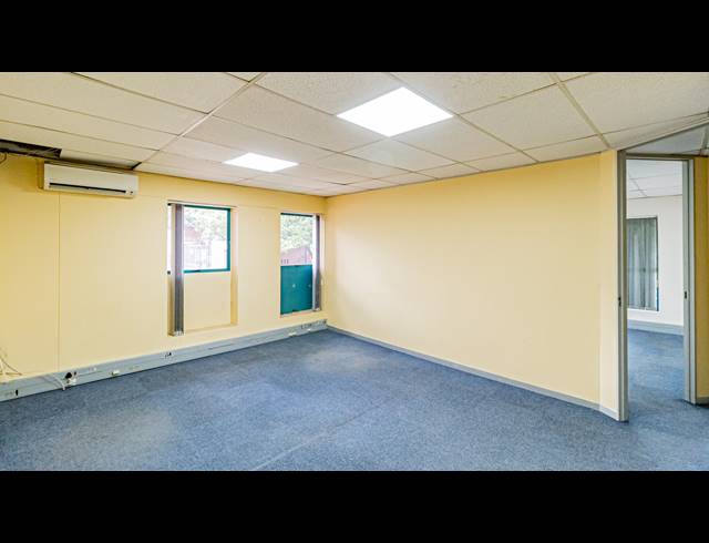 235M² OFFICE TO LET IN FERNDALE
